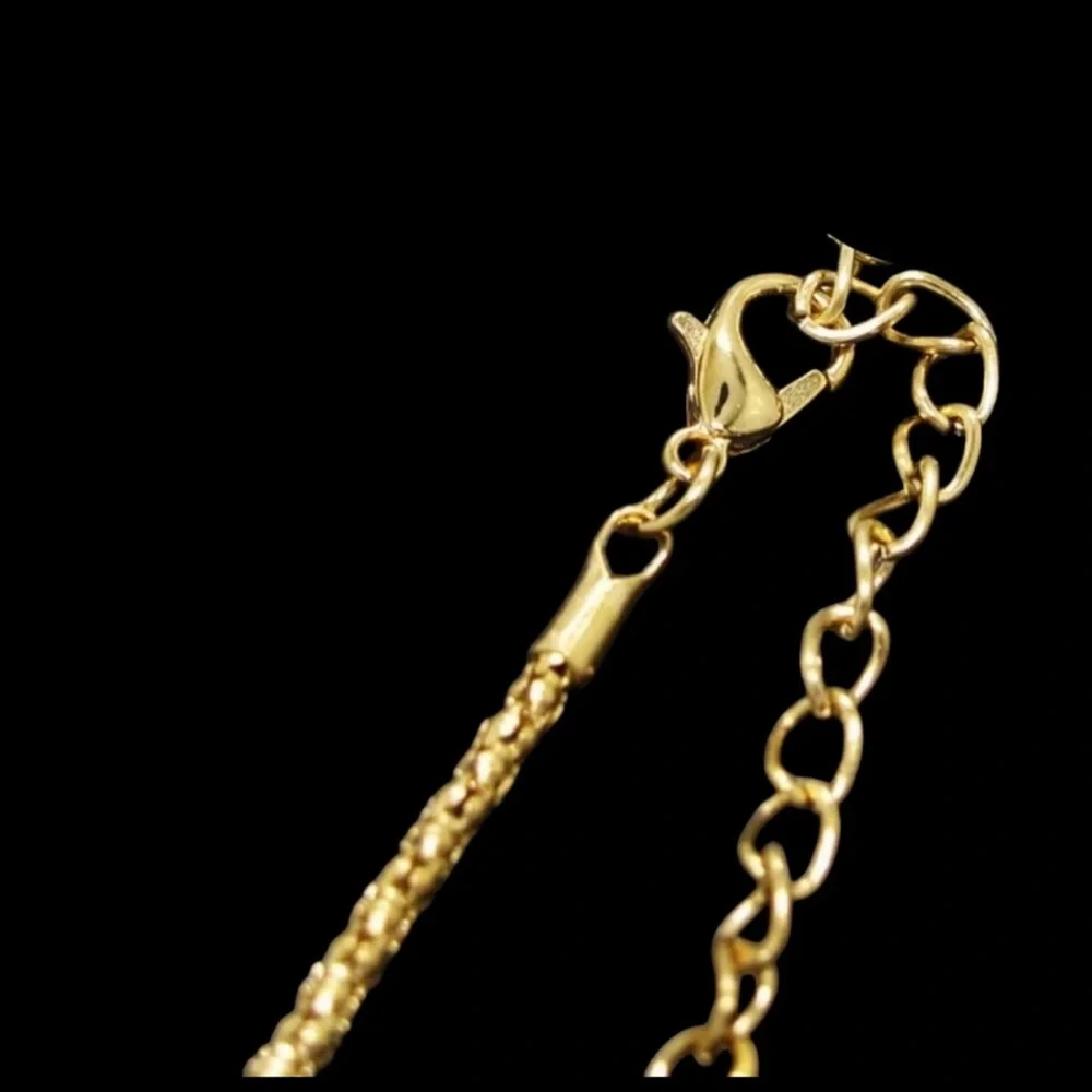 Gold and Pink Crystal Padlock &  Key Necklace NWOT 27.5” chain